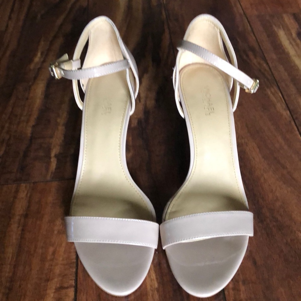 MICHAEL KORS SIMONE MID SANDAL
